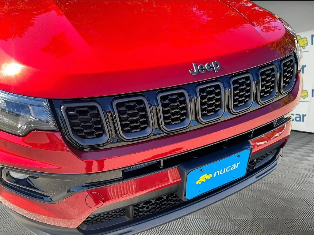 Used 2026 Red Hot Pearlcoat Jeep Limited image 32