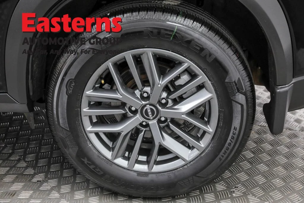 Used 2023 Black Nissan S image 32