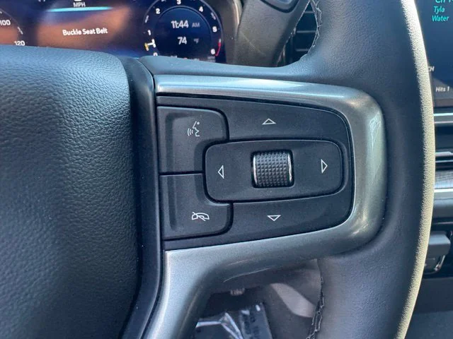 Used 2025 White Chevrolet LT image 19
