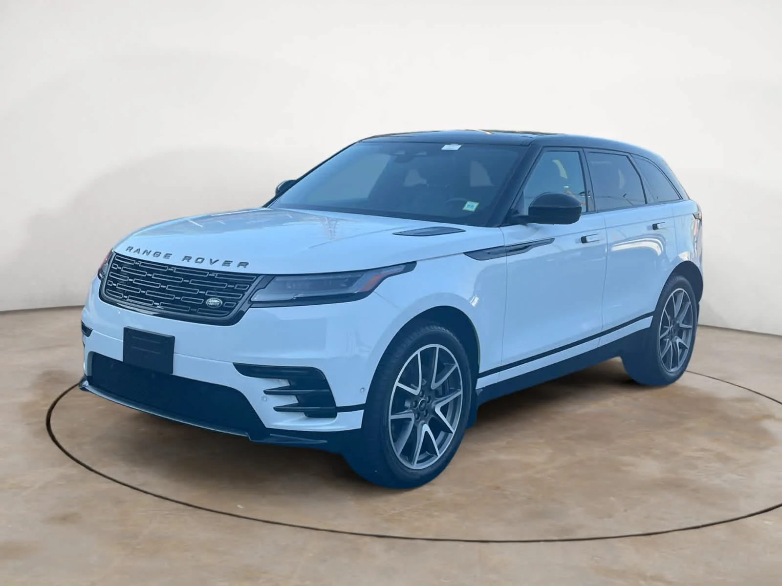 2026 Land Rover Range Rover Velar Dynamic SE