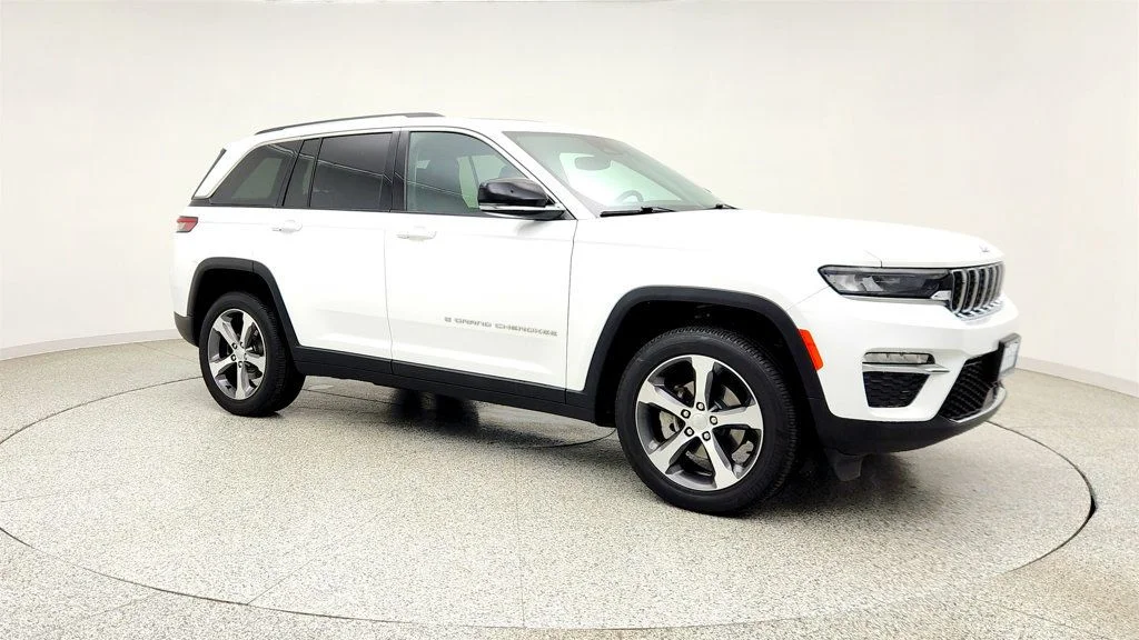 Used 2023 Bright White Clearcoat Jeep Limited 4x4 w/ 20