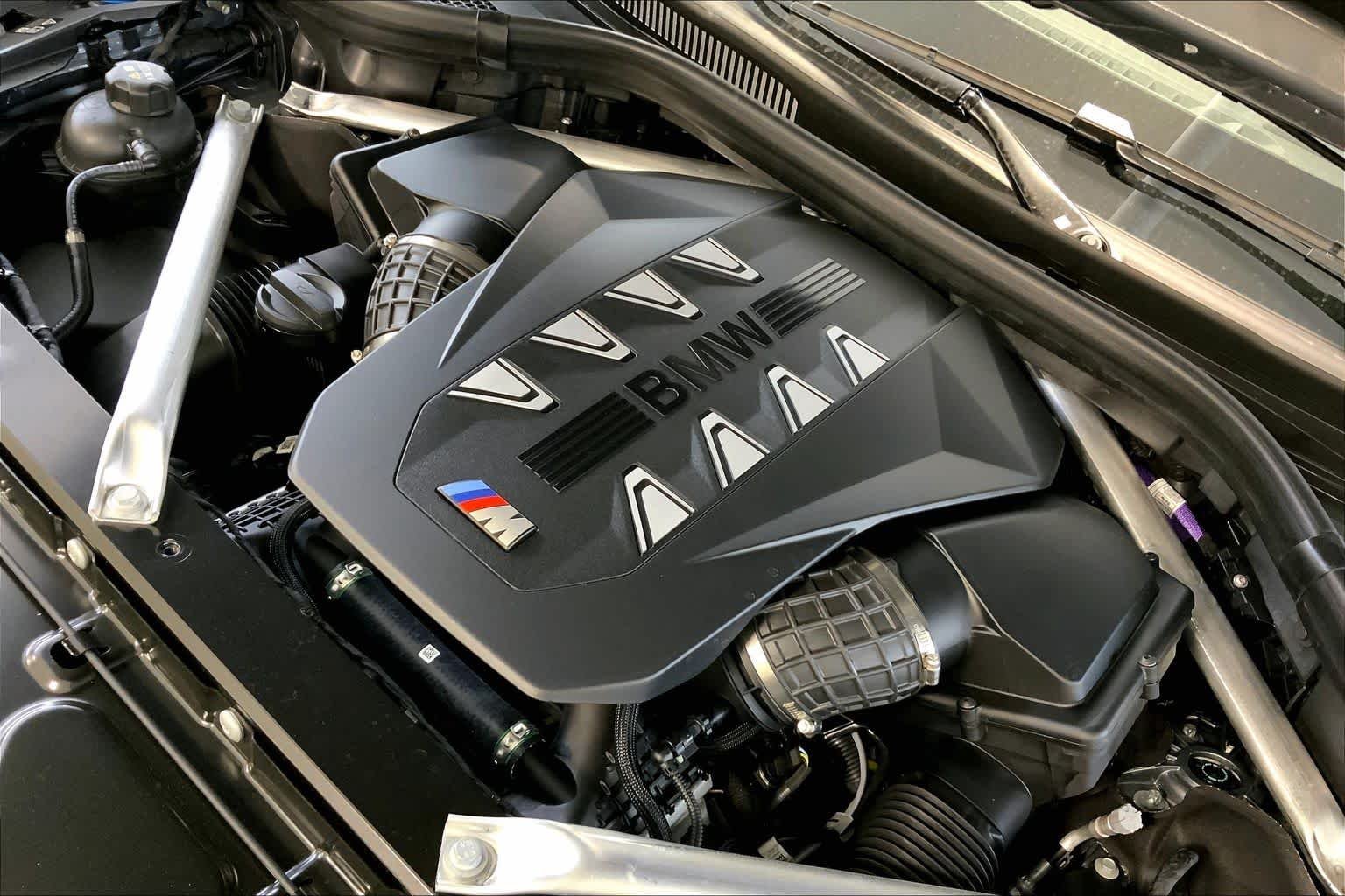 New 2027 Skyscraper Grey Metallic BMW M60i image 17