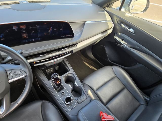 Used 2025 Silver Cadillac Premium Luxury image 20