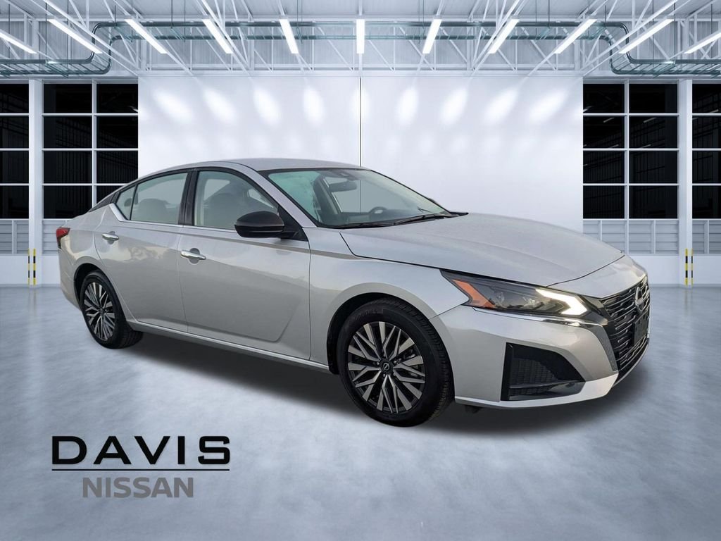 2025 Nissan Altima SV