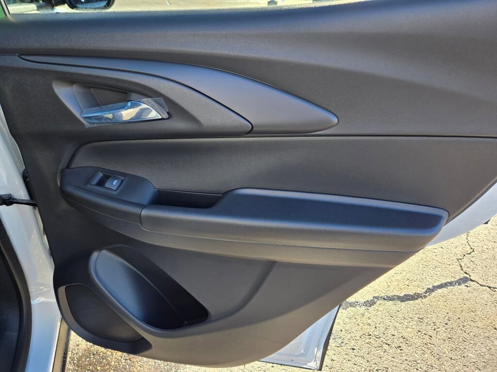 New 2026 Iridescent Pearl Tricoat Chevrolet RS image 9