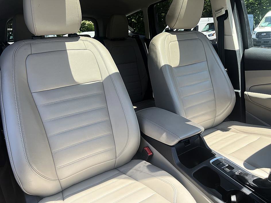 Used 2019 Magnetic Ford Titanium image 22