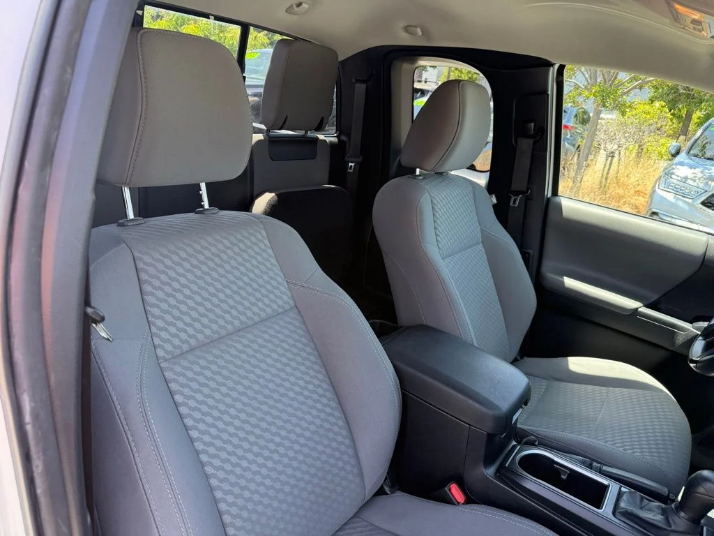 Used 2023 White Toyota SR image 11