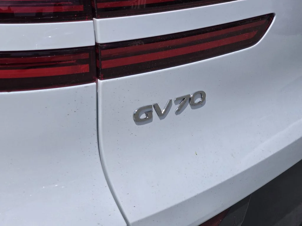New 2026 White Genesis 2.5T Advanced image 6