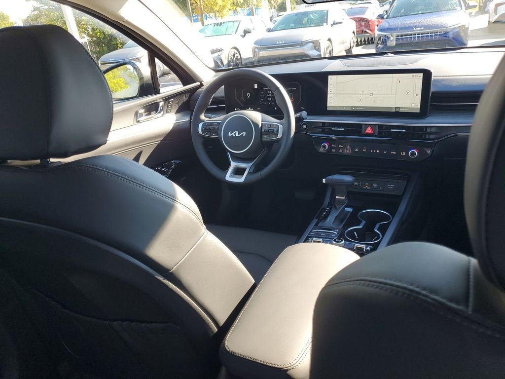 2026 Kia K5 EX - Photo 13