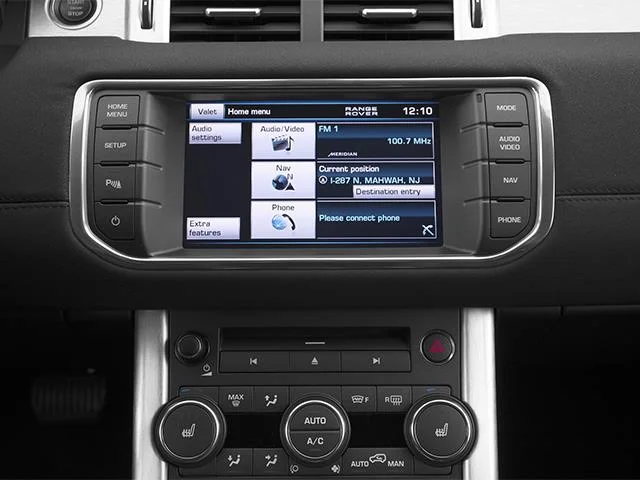 Used 2013 Santorini Black Land Rover Pure Plus image 9