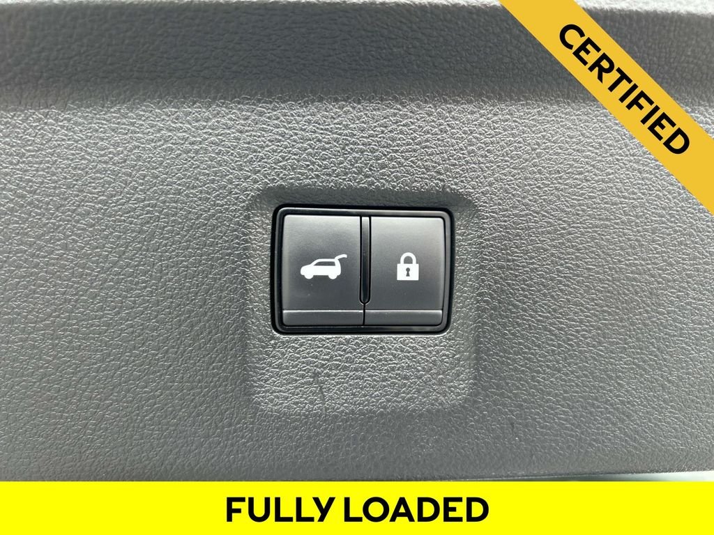 Certified Used 2023 Silver INFINITI LUXE image 16