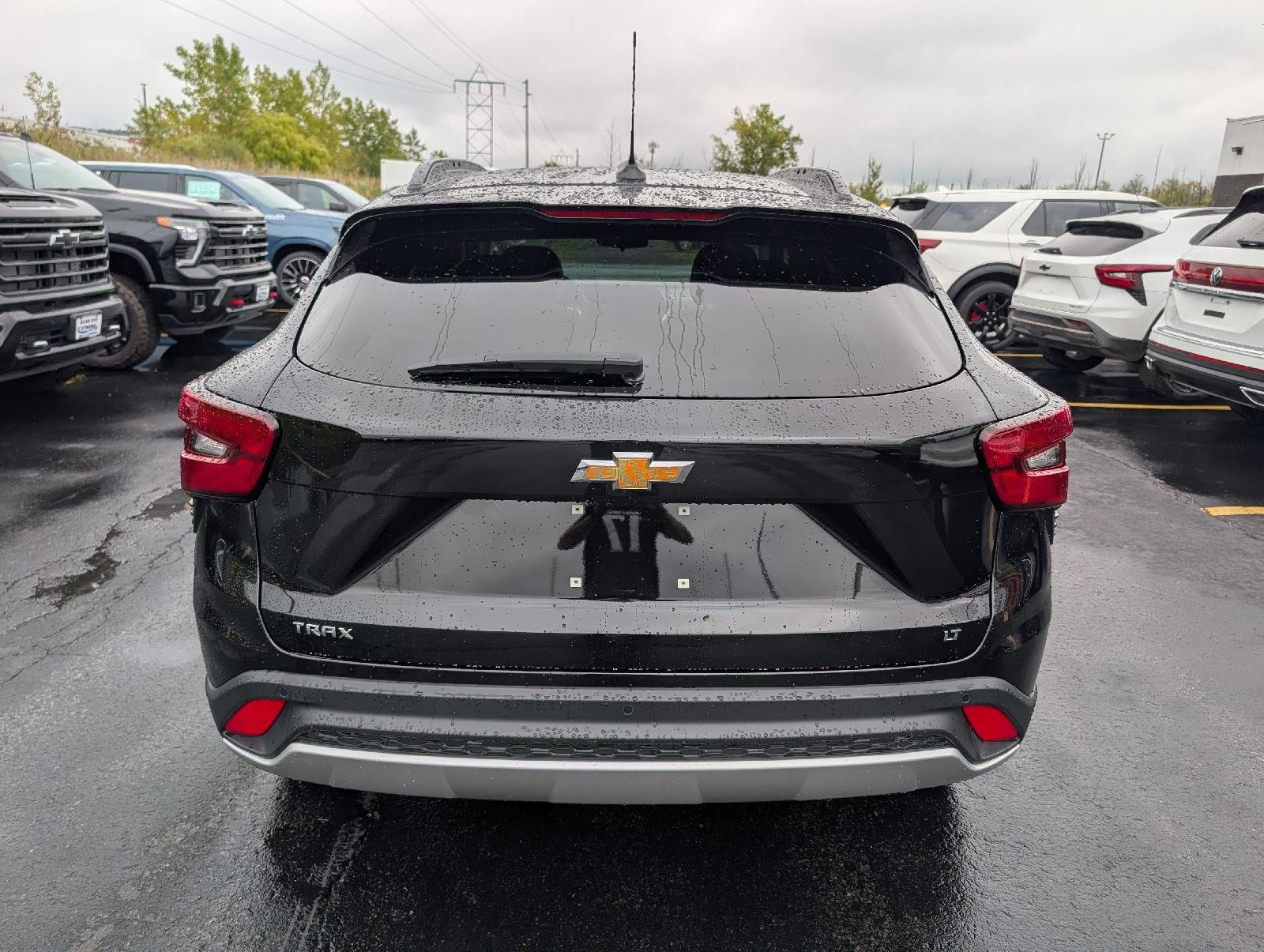 Used 2025 Mosaic Black Metallic Chevrolet LT image 6