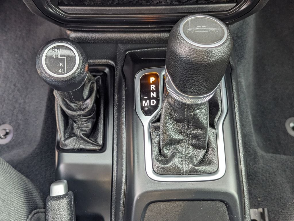 Used 2022 White Jeep Willys 4x4 image 9