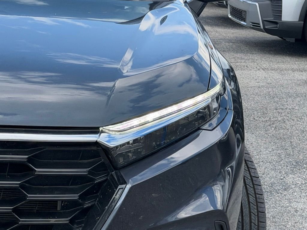 Used 2025 Meteorite Gray Metallic Honda EX image 4
