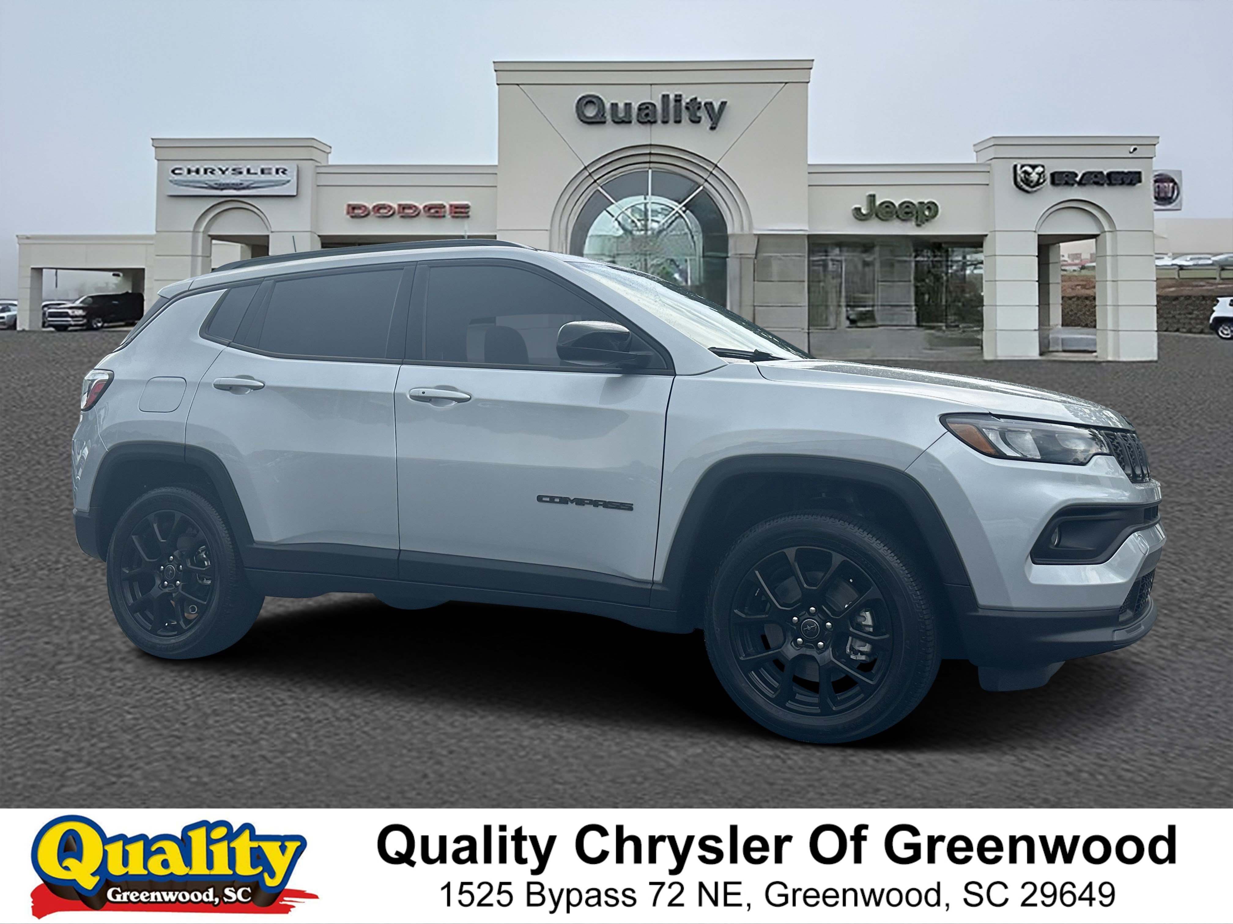 New 2026 Silver Zynith Metallic Clearcoat Jeep Latitude Altitude image 1