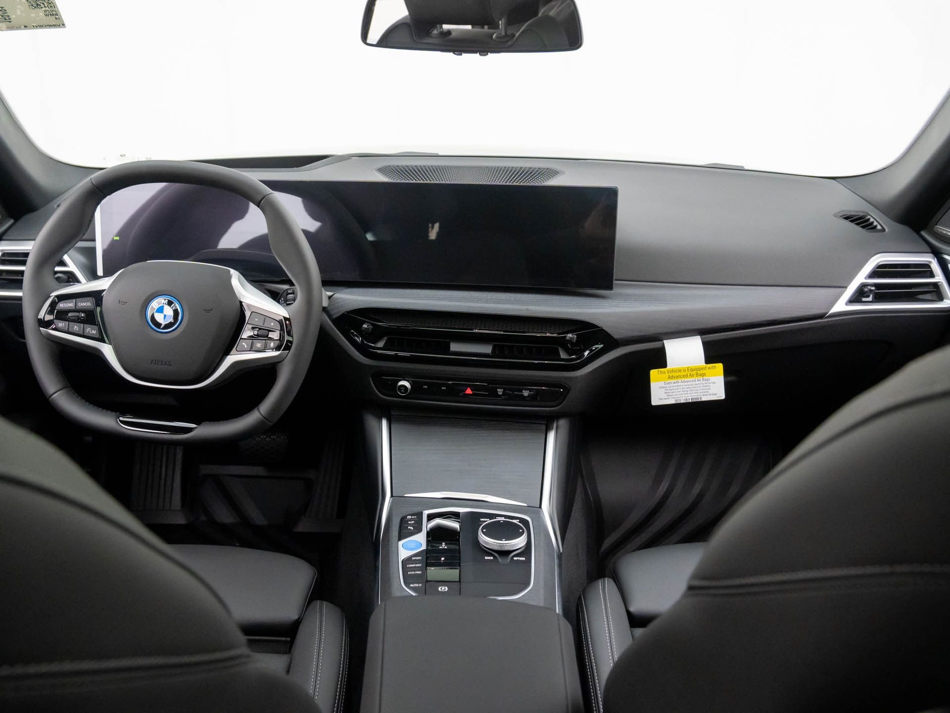 New 2026 Skyscraper Grey Metallic BMW xDrive40 image 10