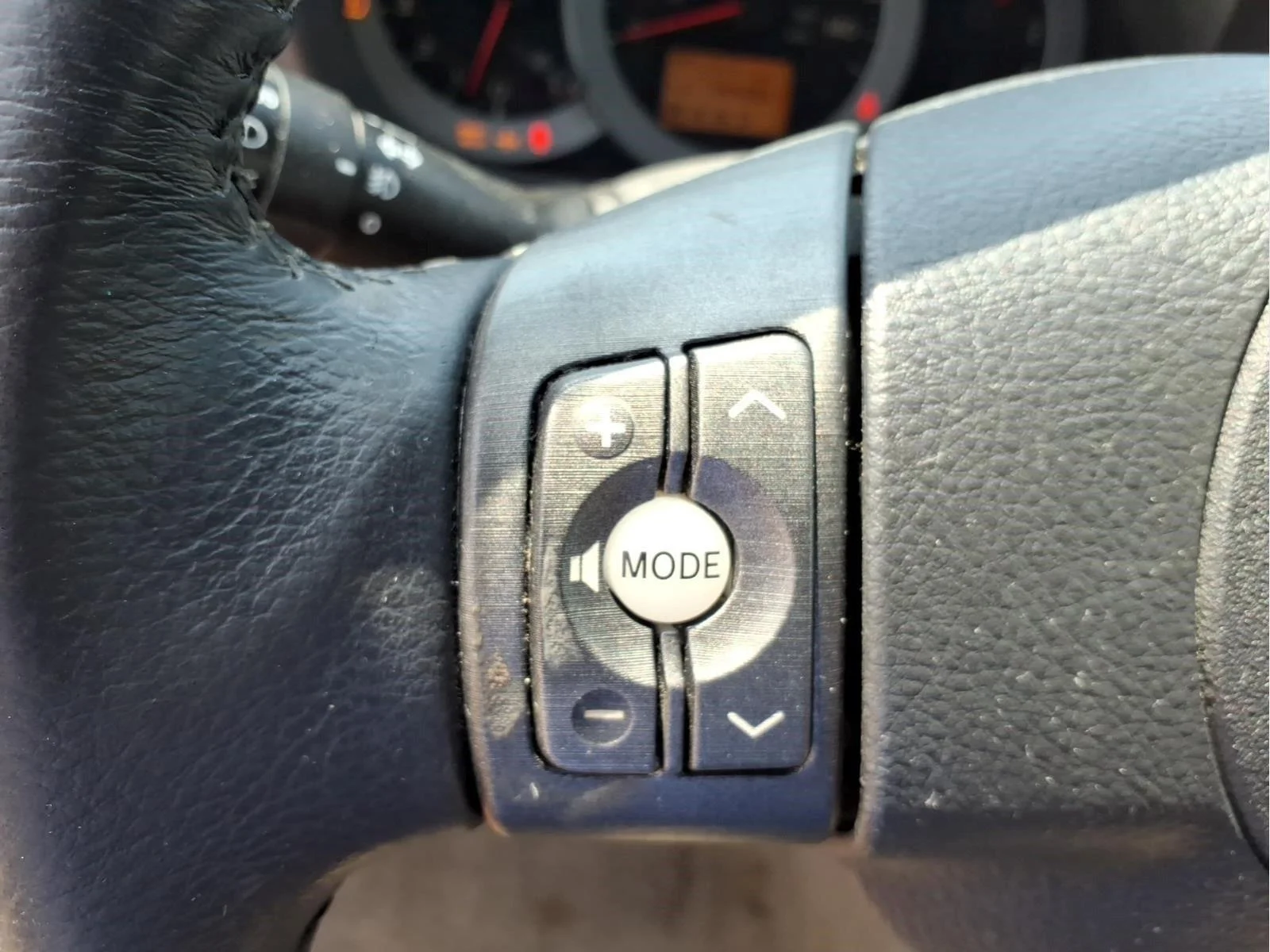 Used 2010 Blizzard Pearl Toyota Limited image 20