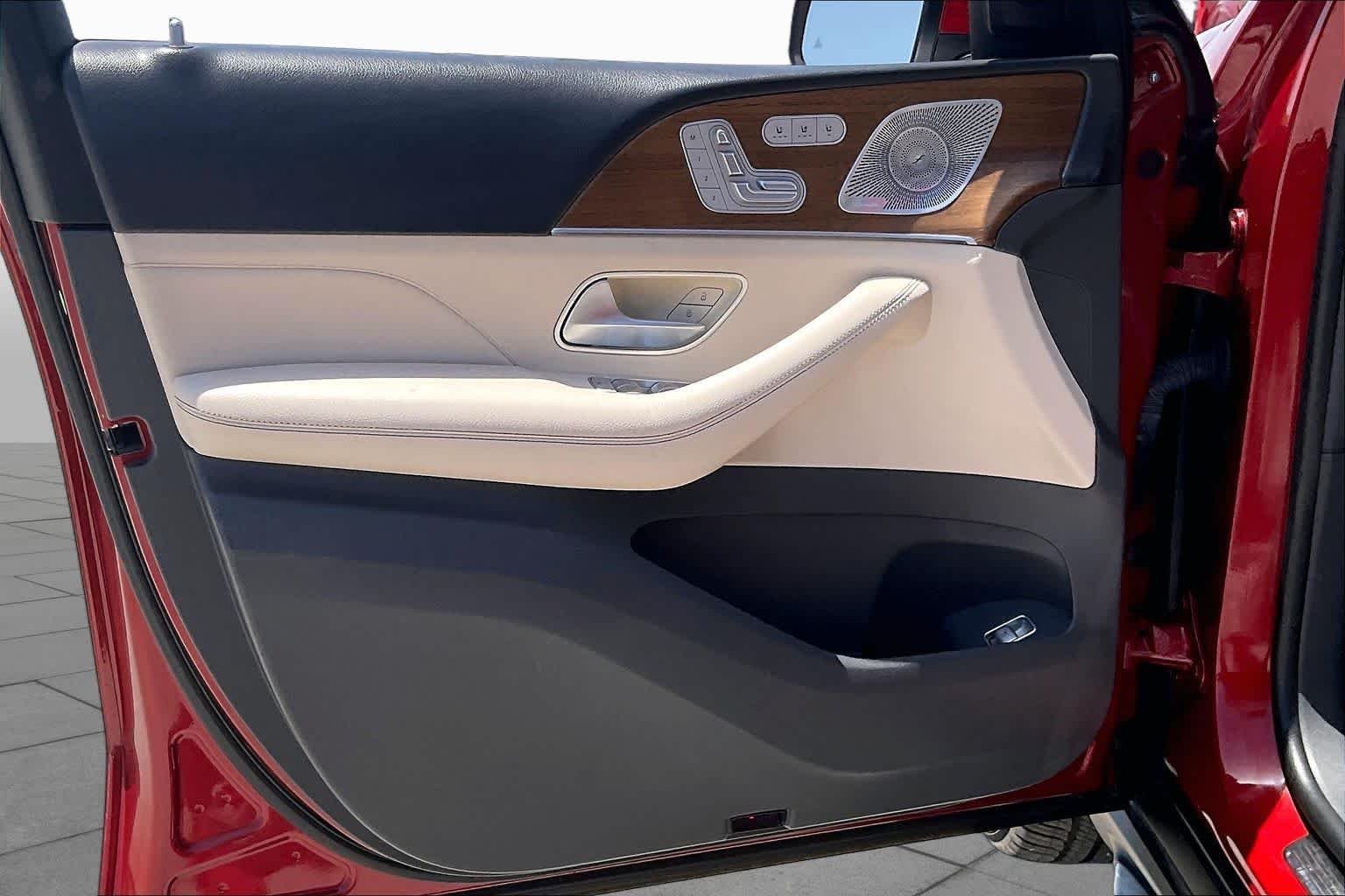 Used 2020 designo Cardinal Red Metallic Mercedes-Benz GLS 450 image 22