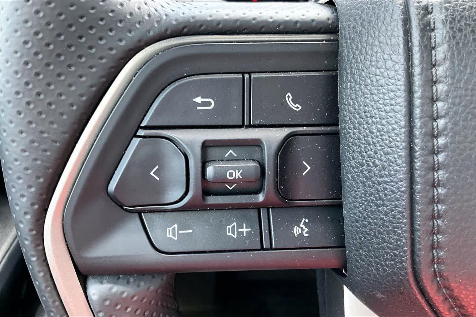 Used 2026 Cutting Edge Toyota SR5 image 21