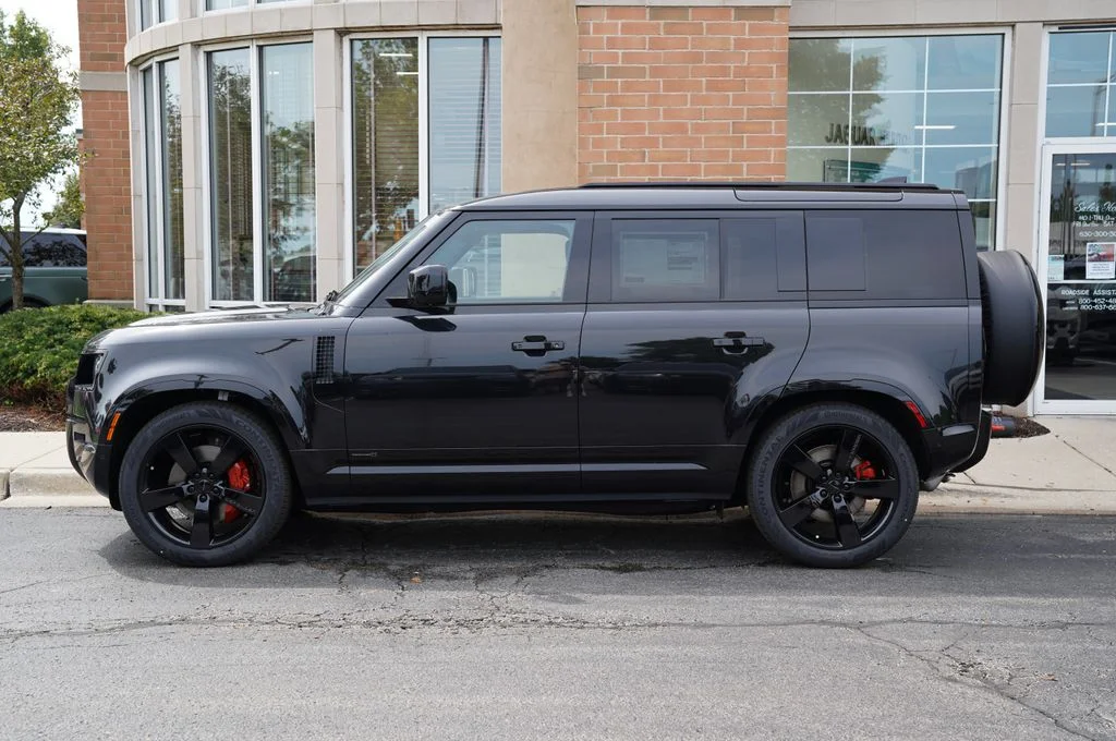 New 2026 Santorini Black Land Rover X image 2