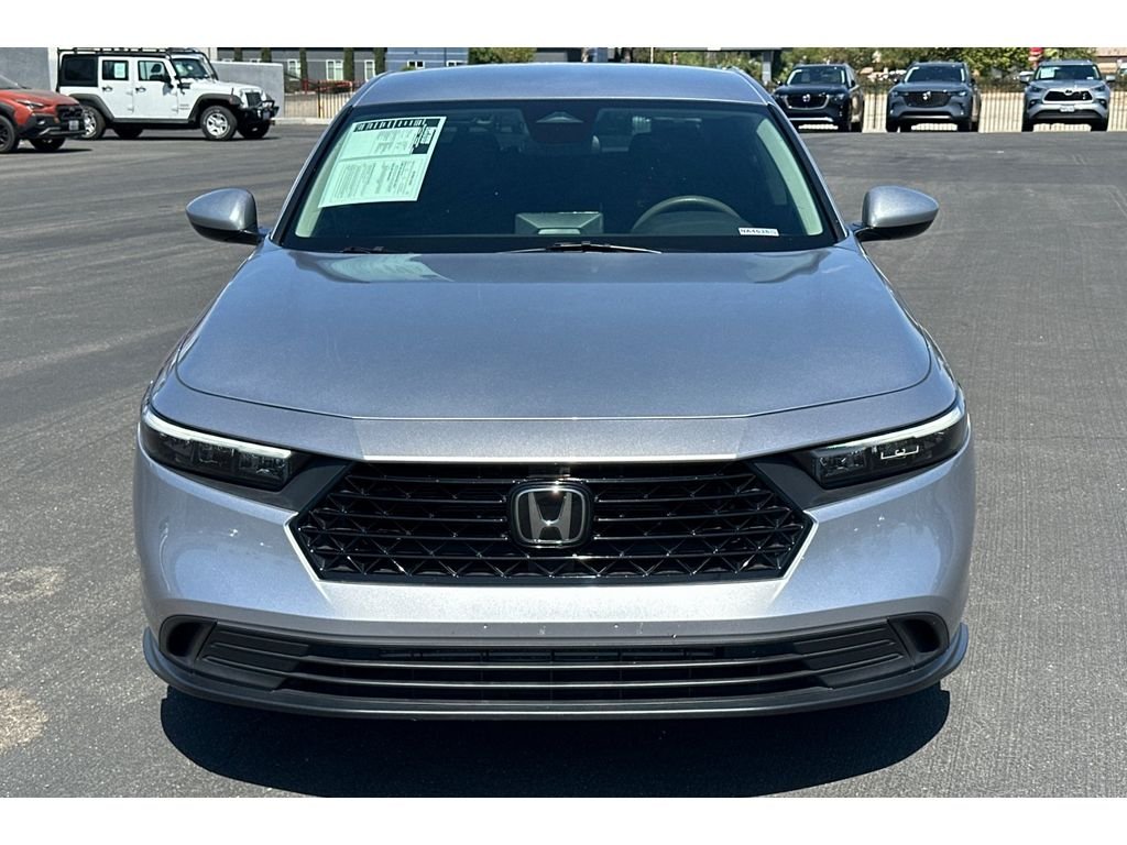 Used 2024 Solar Silver Metallic Honda LX image 9