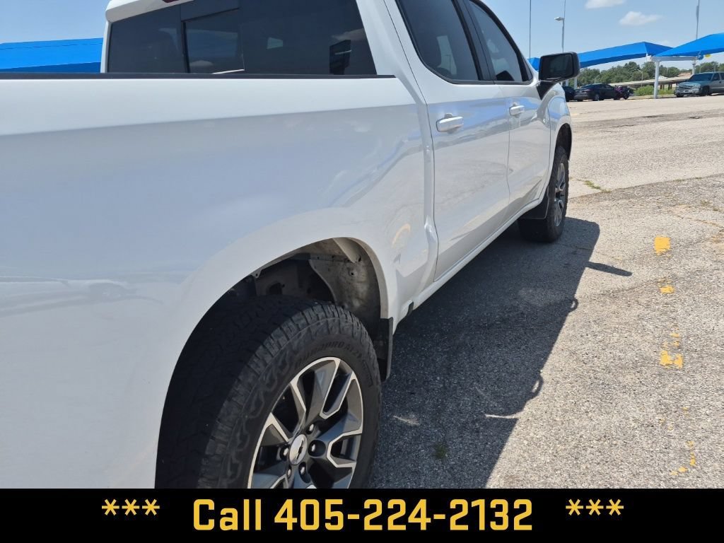 Used 2024 Summit White Chevrolet RST image 13
