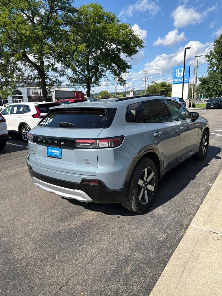 New 2026 Gray Honda Touring image 6