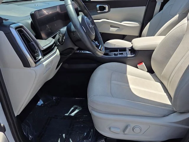 Used 2024 White Pearl Kia X-Line EX image 9