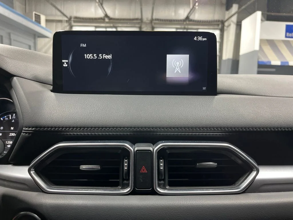 Used 2021 Snowflake White Pearl Mazda Touring image 23
