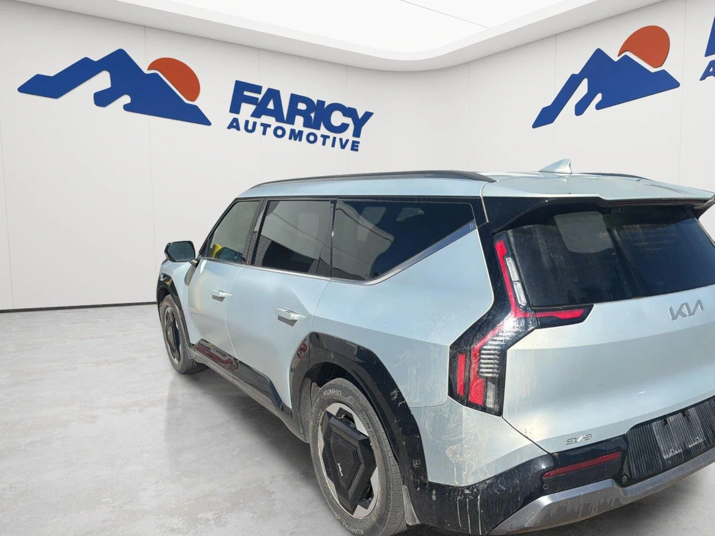 Used 2024 Ivory Silver Matte Kia Land image 7