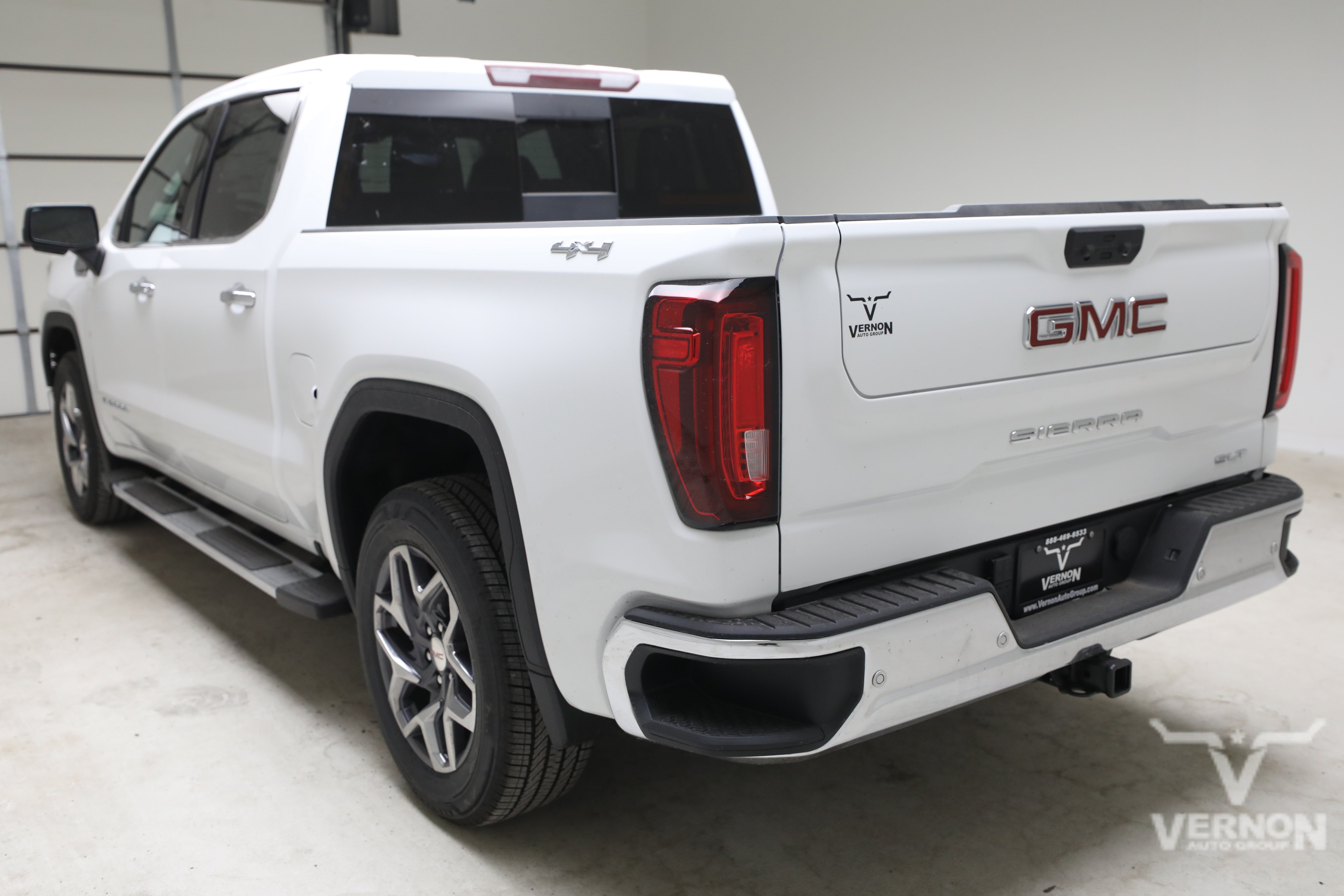 New 2026 Summit White GMC N image 3