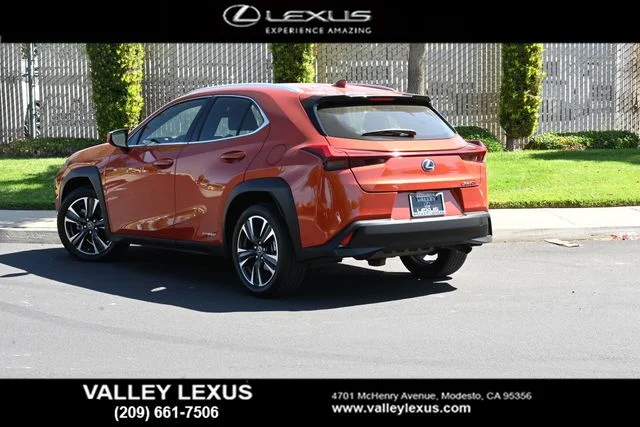 Used 2019 Orange Lexus 250h Base image 4
