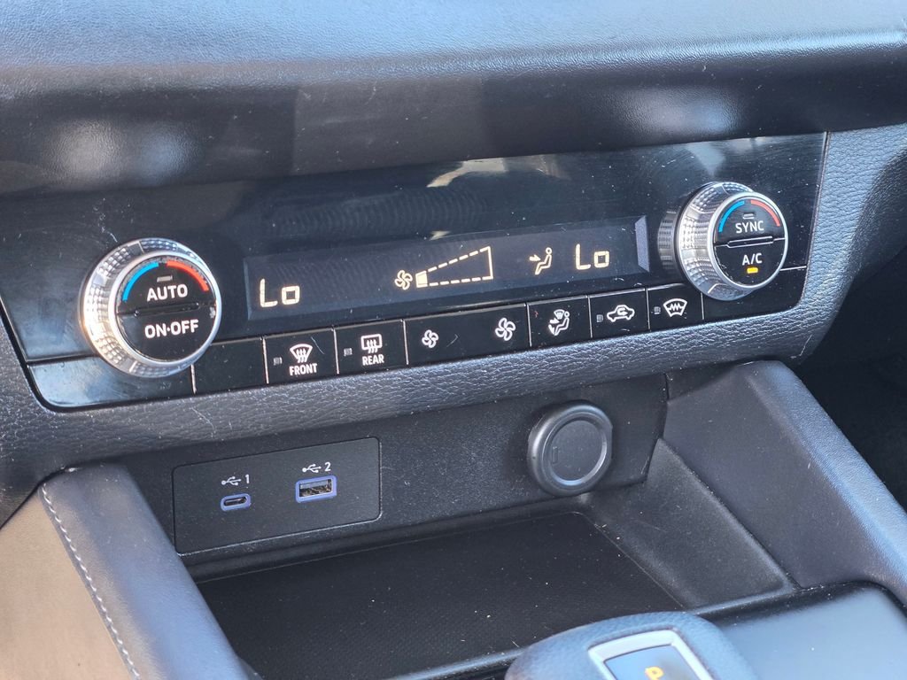2024 Mitsubishi Outlander ES - Photo 31