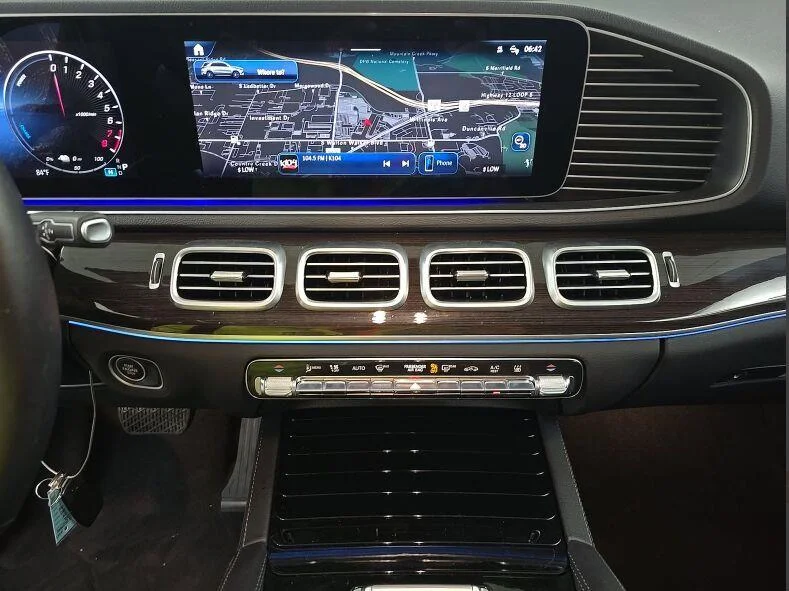 Used 2025  Mercedes-Benz GLE 450e image 10
