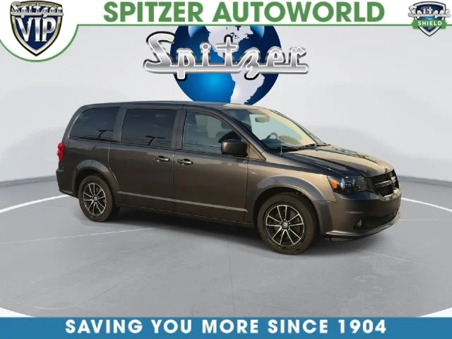 Used 2018 Gray Dodge SE Plus image 4
