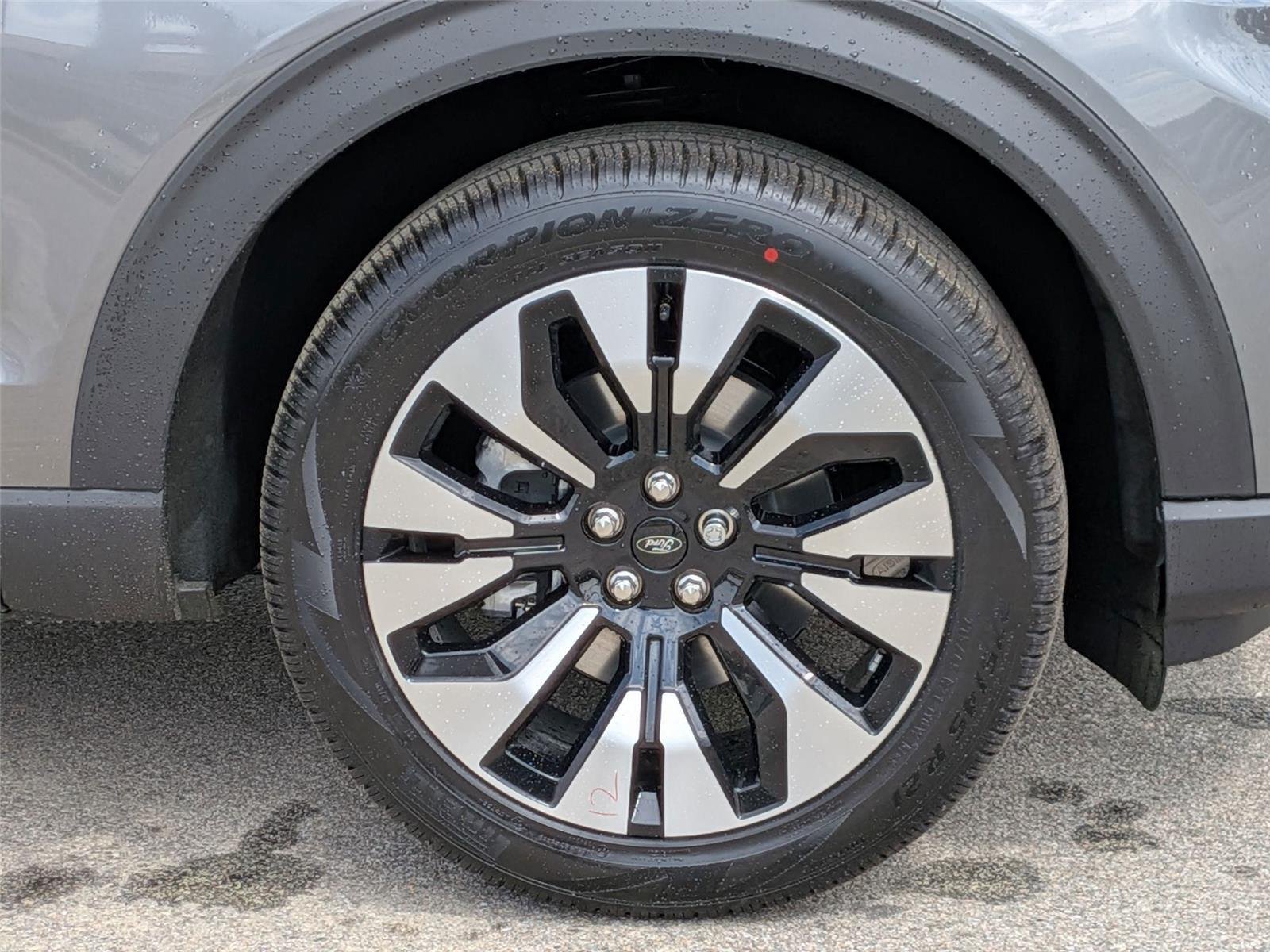 New 2026 Carbonized Gray Metallic Ford Platinum™ image 10