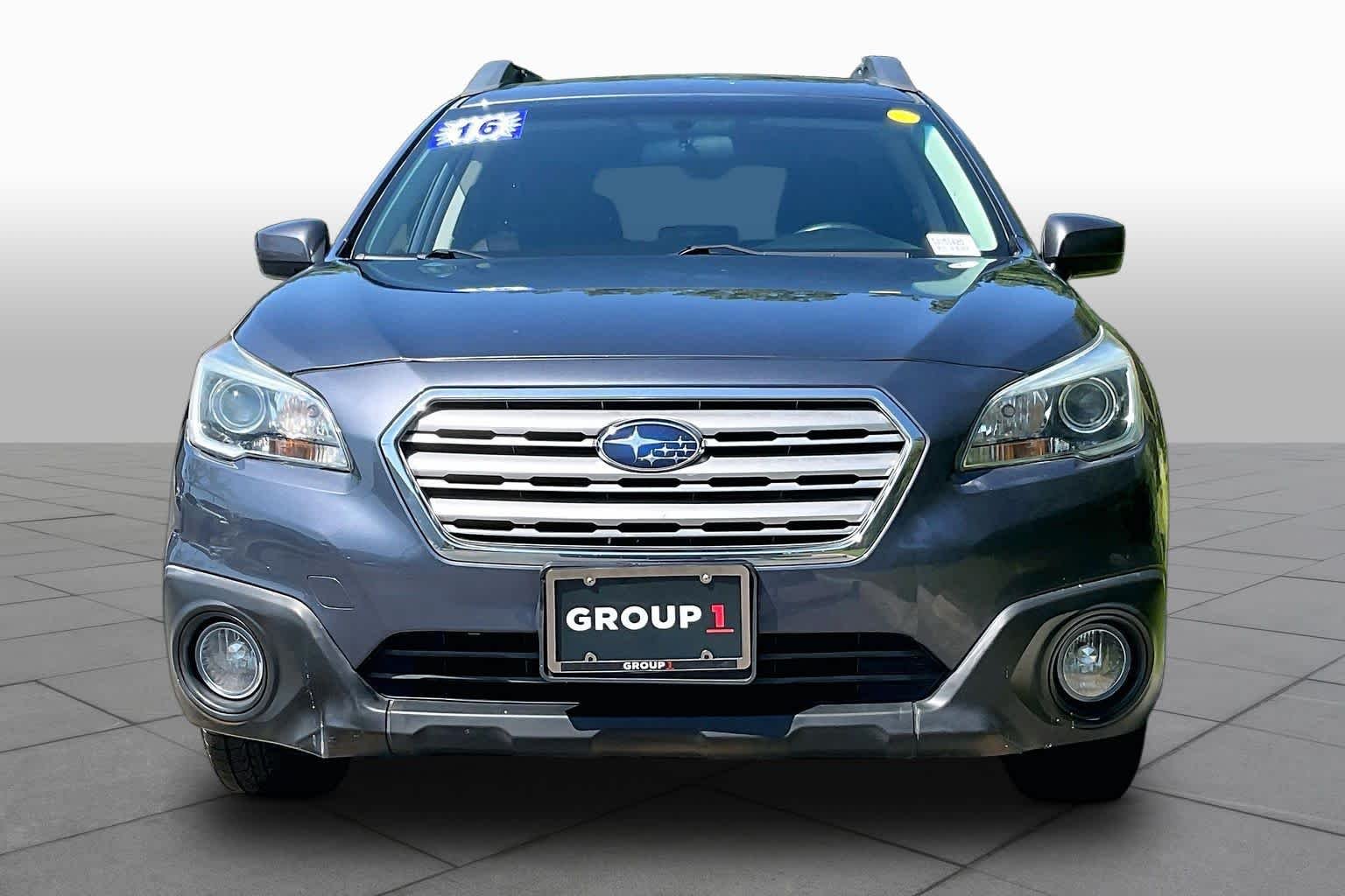Used 2016 Carbide Gray Metallic Subaru 2.5i Premium image 4