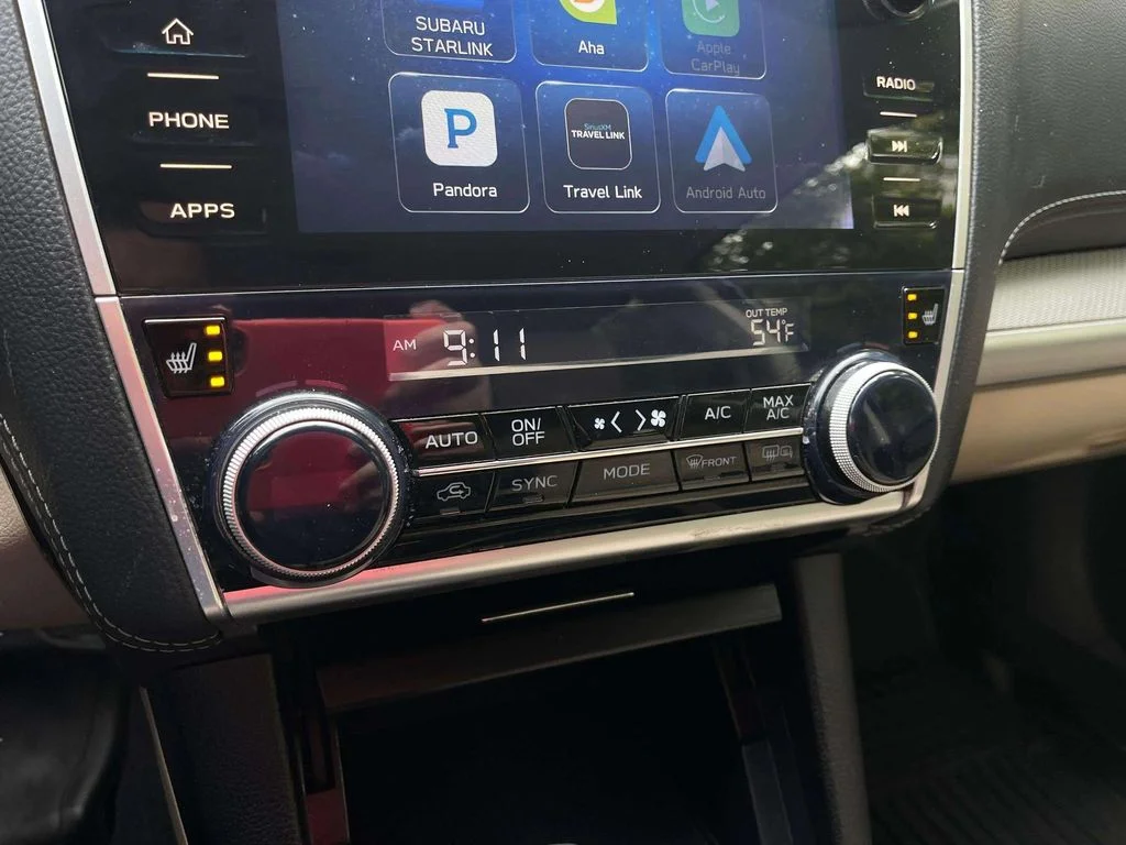 Used 2018 Dark Blue Pearl Subaru 2.5i Premium image 12