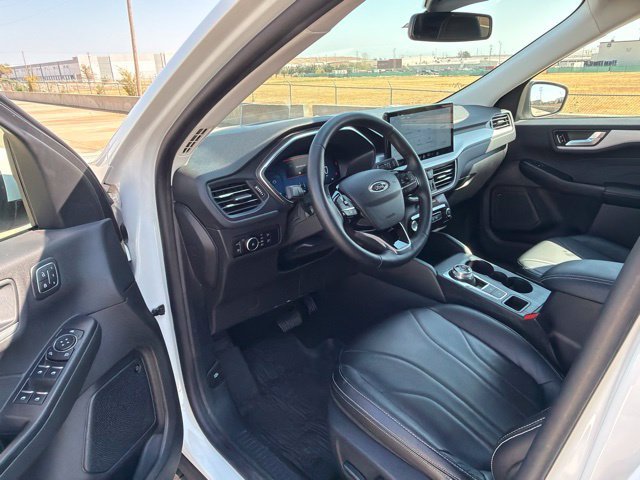 Used 2025 White Ford Base image 5