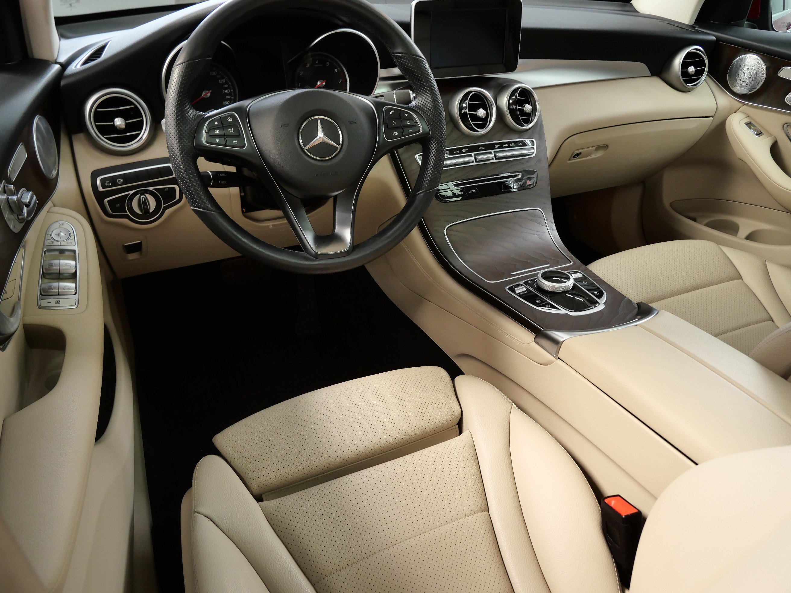 Used 2019 Mercedes-Benz GLC GLC300 with VIN WDC0G4KB8KF637603 for sale in Minnetonka, Minnesota