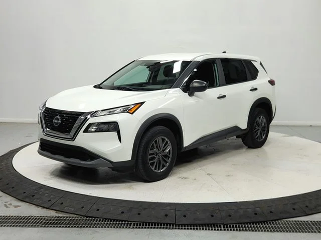 Used 2023 White Nissan S image 4