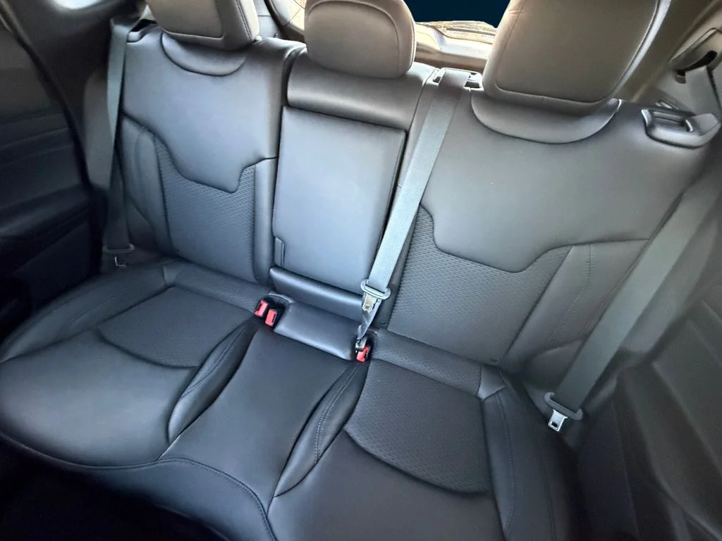 New 2026 White Jeep Latitude image 16