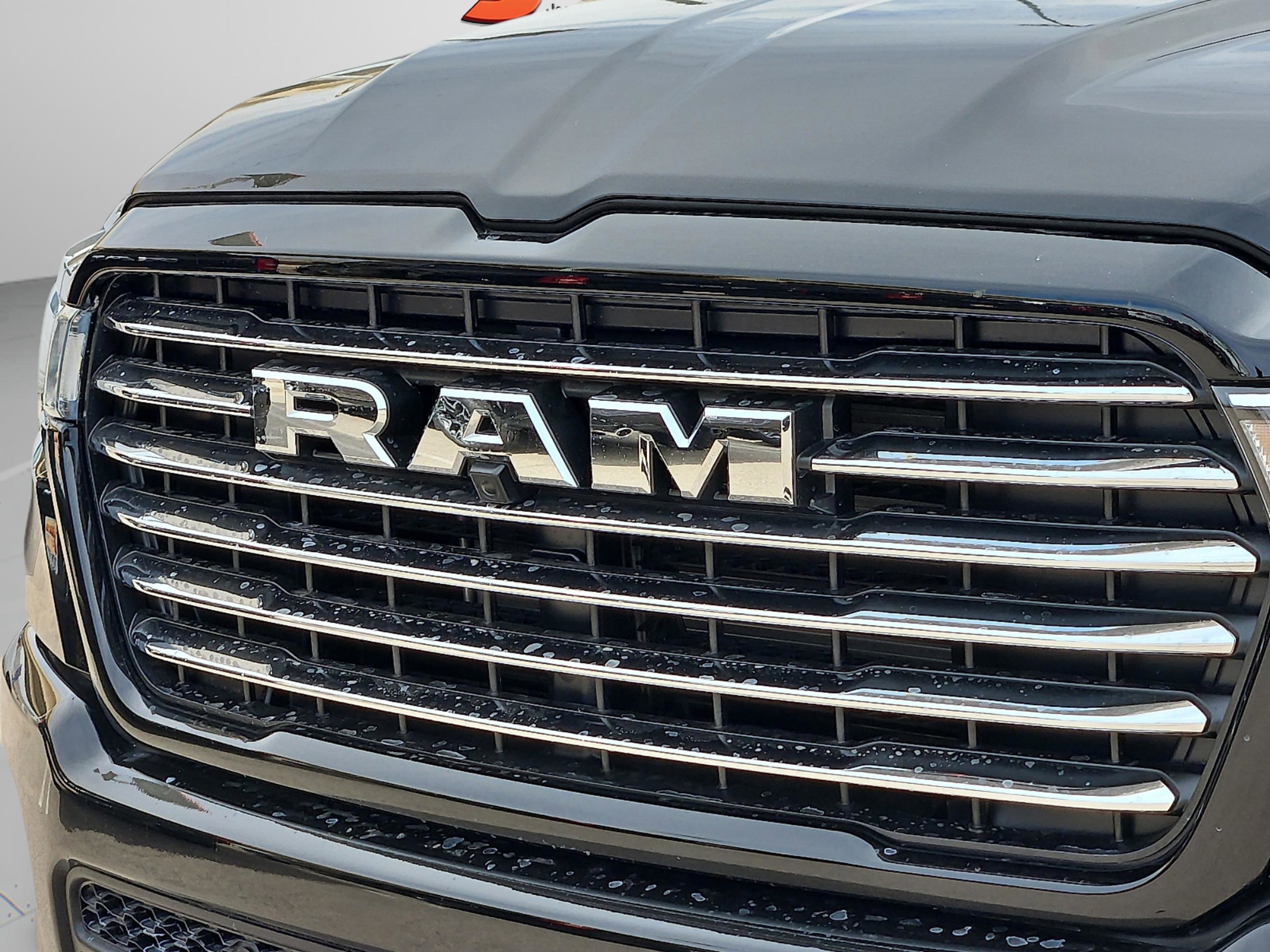 New 2026 Diamond Black Crystal Pearl-Coat Exterior Paint RAM Laramie image 25