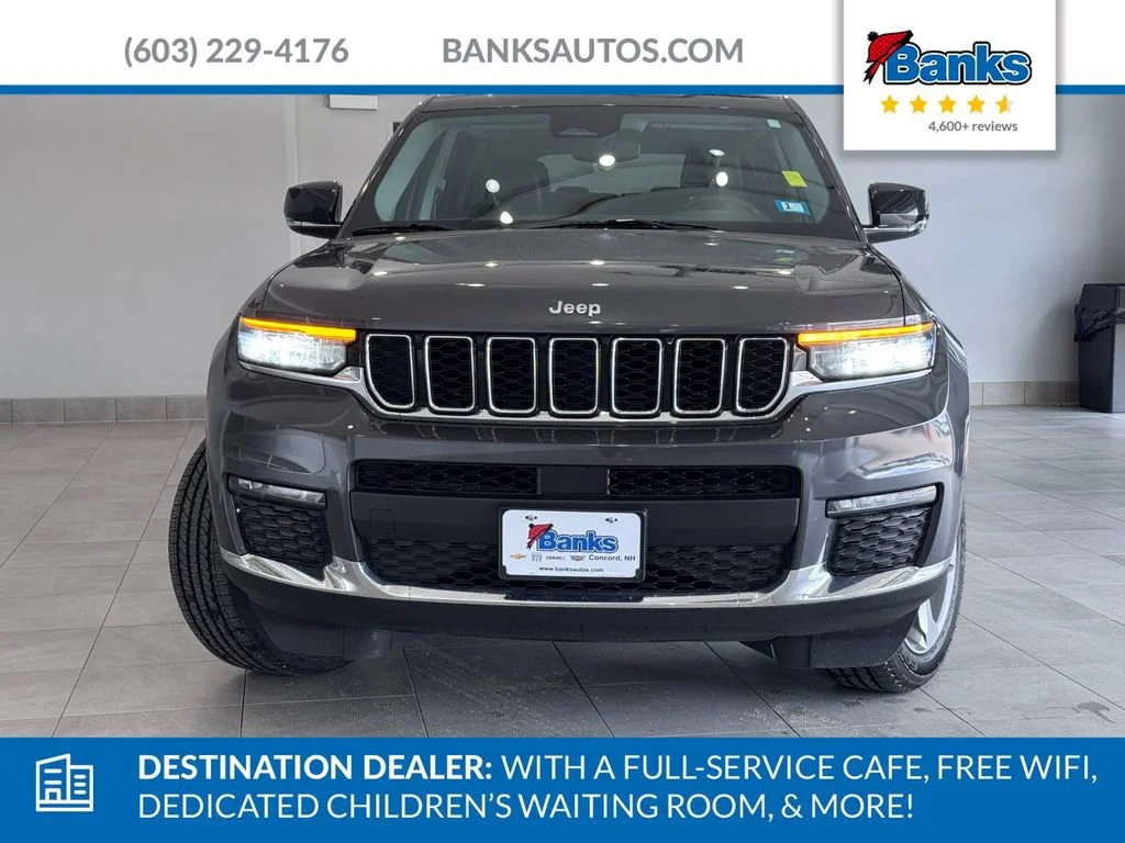 Used 2022 Baltic Gray Metal Jeep Limited image 3