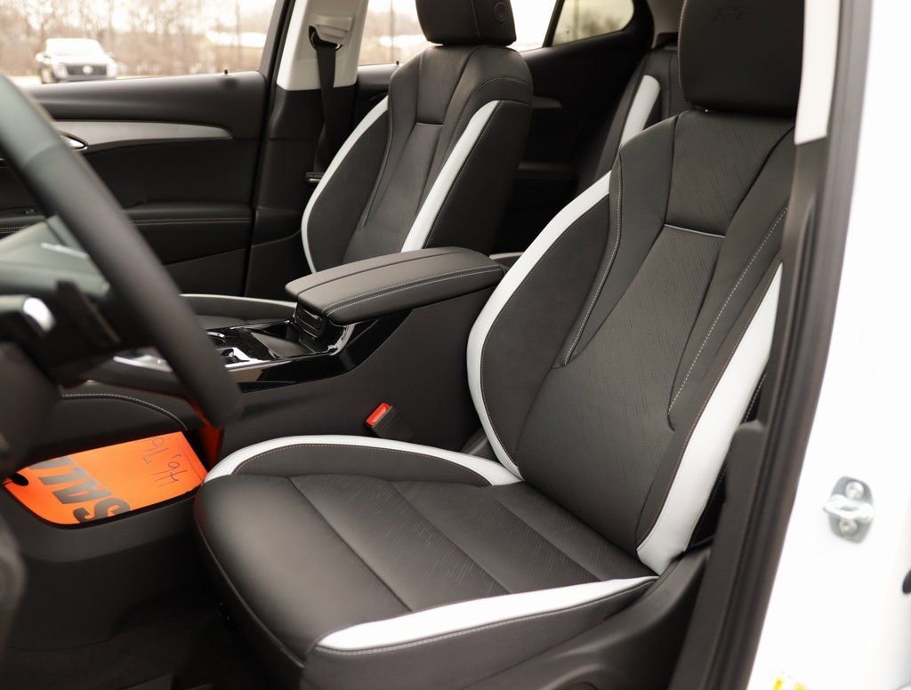2026 Buick Envision Sport Touring - Photo 28
