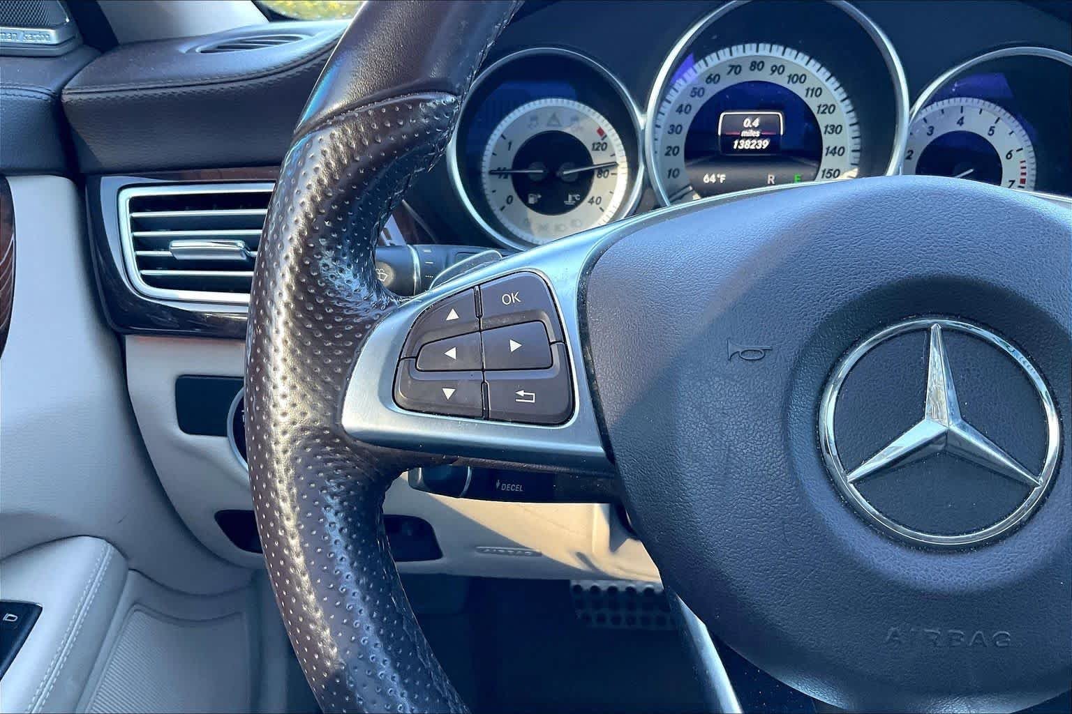 Used 2018 designo Diamond White Metallic Mercedes-Benz CLS 550 image 23