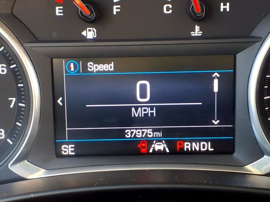 Used 2022 Silver Ice Metallic Chevrolet LT image 30