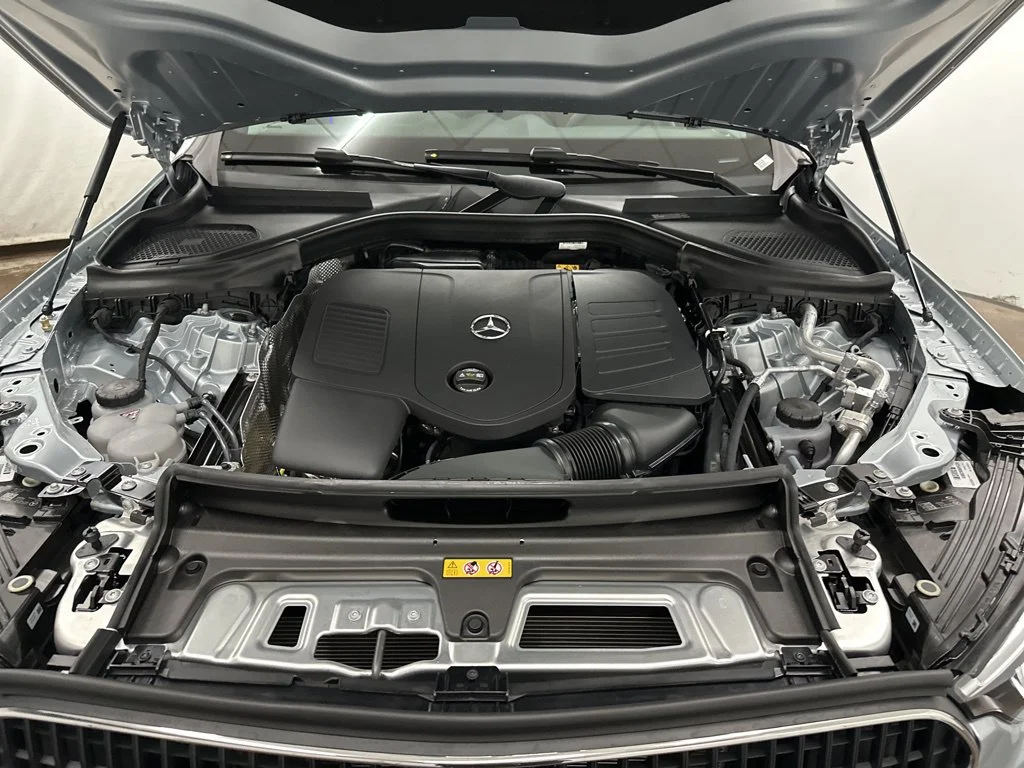 Used 2026 Silver Mercedes-Benz GLC 300 image 24
