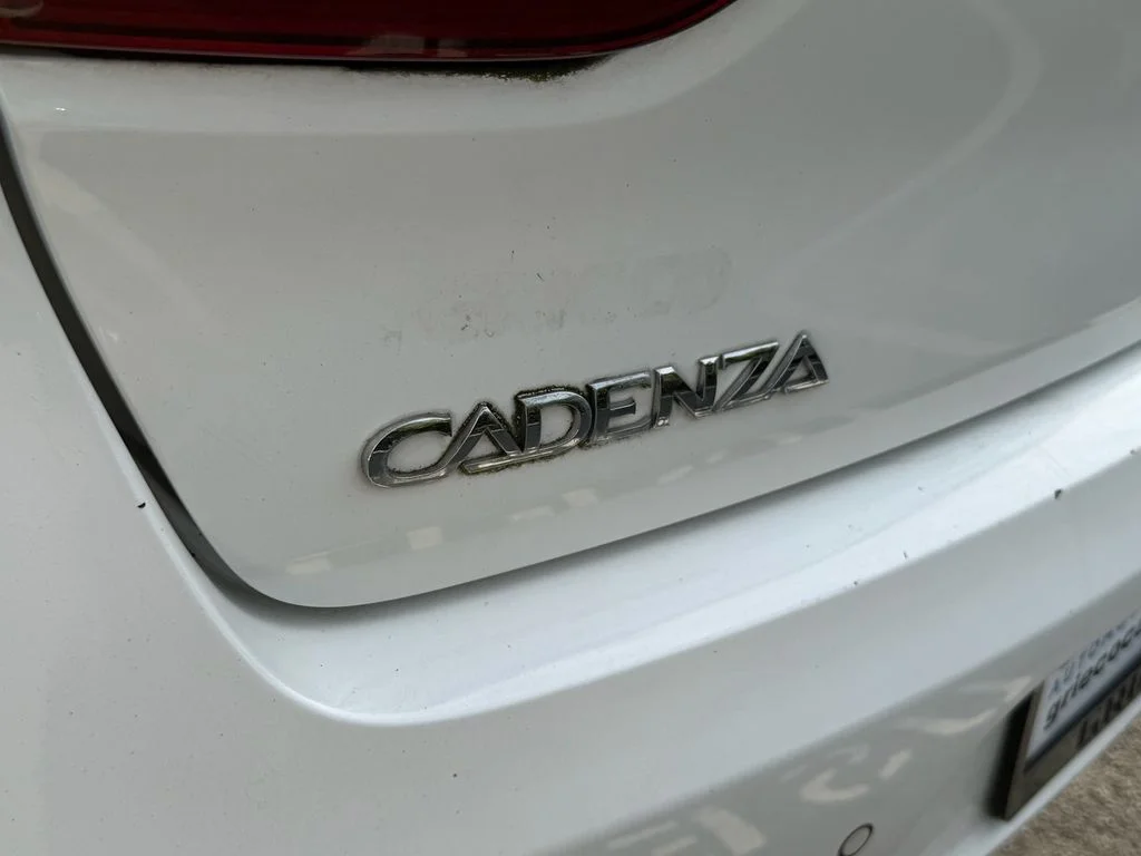 Used 2019 White Kia Technology image 15