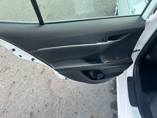 Used 2023 White Toyota LE image 28